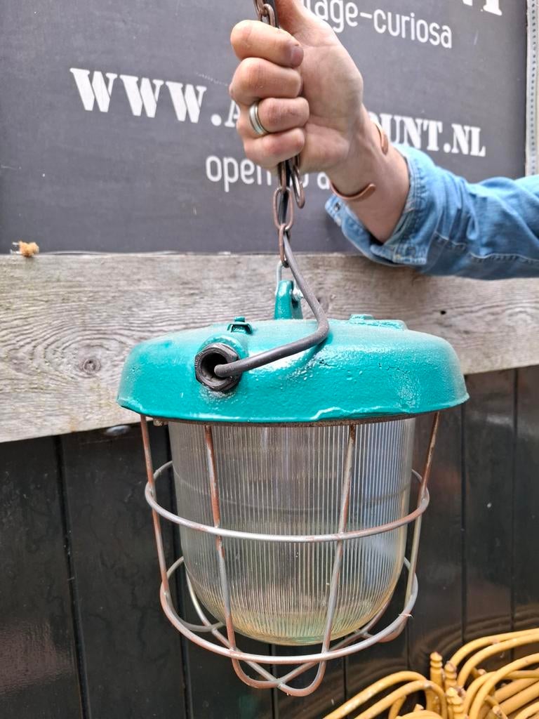 Oude vintage industrieel bunkerlamp lamp hanglamp veranda, T, Ophalen of Verzenden, Zo goed als nieuw, N