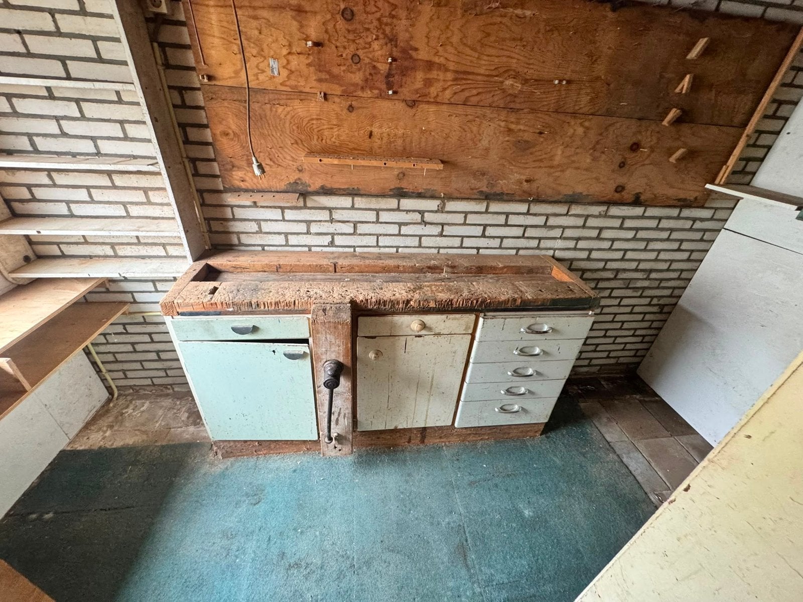 Robuuste Werkbank met Bankschroef - 182x50x96 cm, Doe-het-zelf en Verbouw, Werkbanken, Ophalen, Gebruikt, 170 cm of meer, Bankschroef