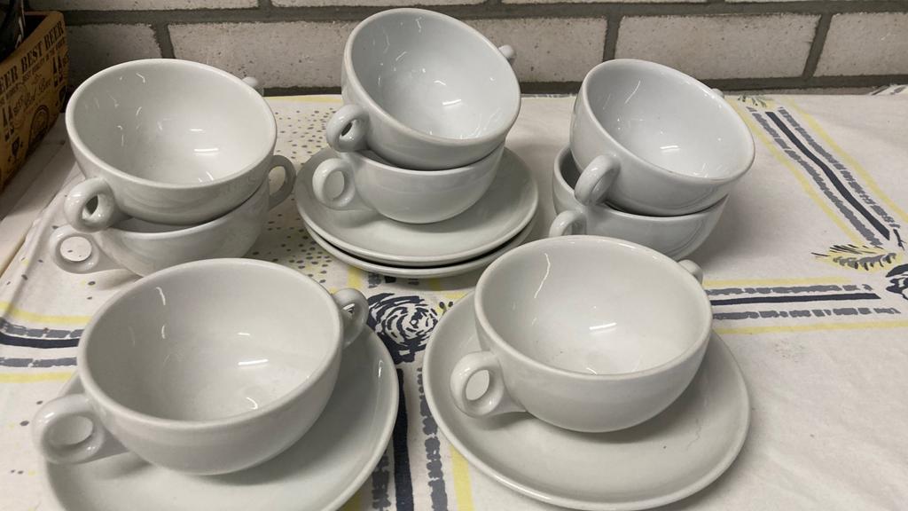 Soepkommen met schotel, Ophalen of Verzenden, Zo goed als nieuw, Kom(men), Overige stijlen