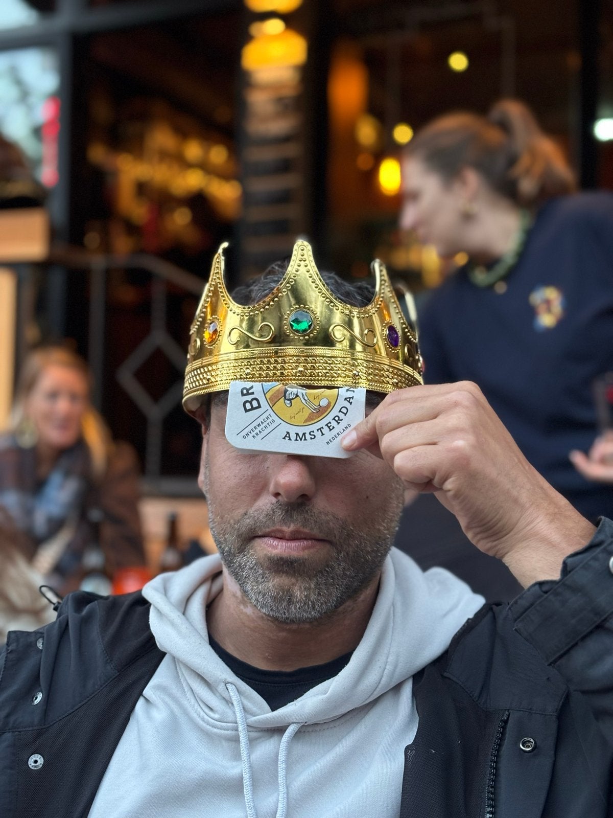 Gouden Kroon met Edelstenen - Perfect voor Feestjes!, Ophalen, Zo goed als nieuw, Hoed of Pruik, Carnaval