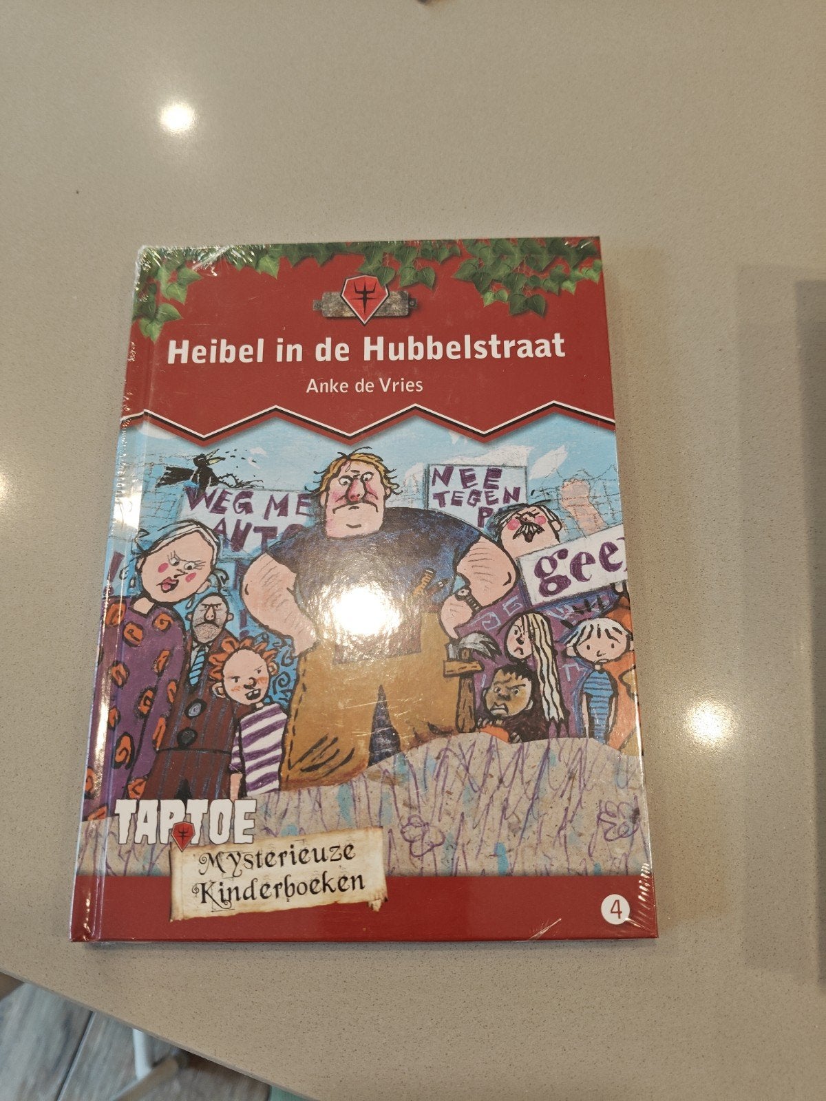 Heibel in de Hubbelstraat - Anke de Vries (Nieuw), Ophalen of Verzenden, Nieuw, Anke de Vries, Fictie algemeen