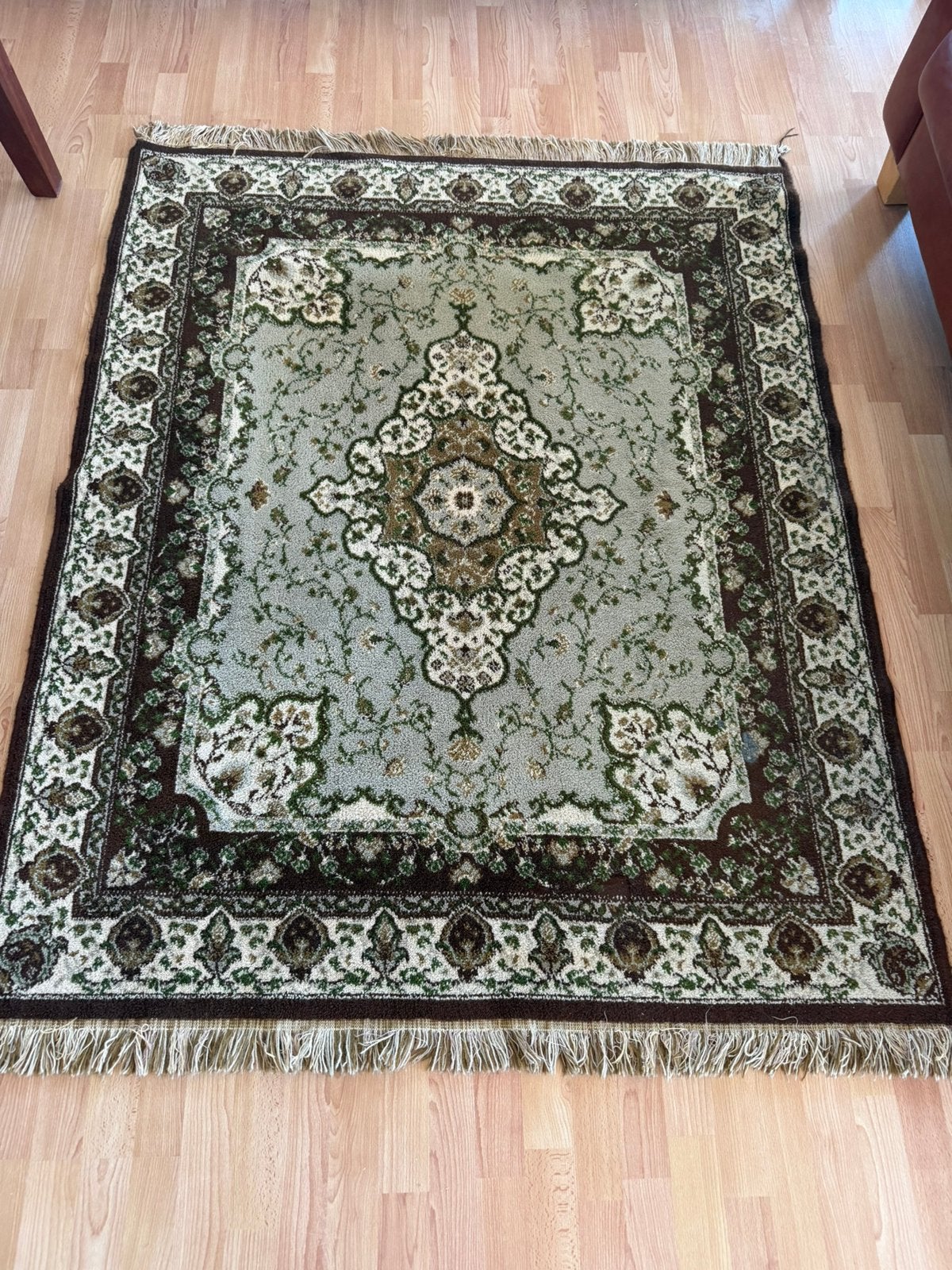 Klassiek vloerkleed met medaillon 166 x 137 cm, Ophalen, 100 tot 150 cm, Beige, Zo goed als nieuw