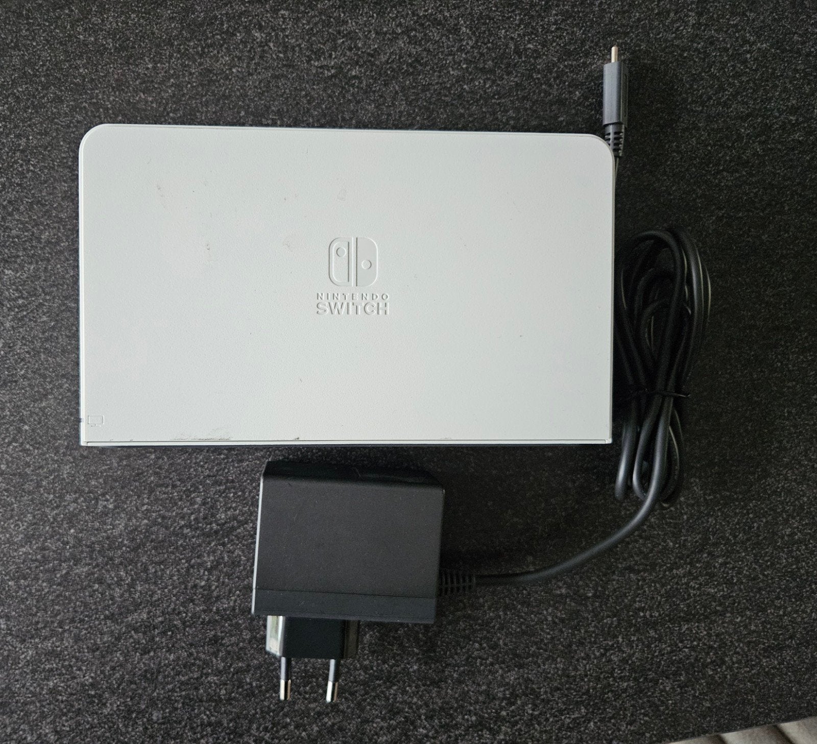 Foto 7 van Nintendo Switch OLED Wit + 3 Games & Accessoires