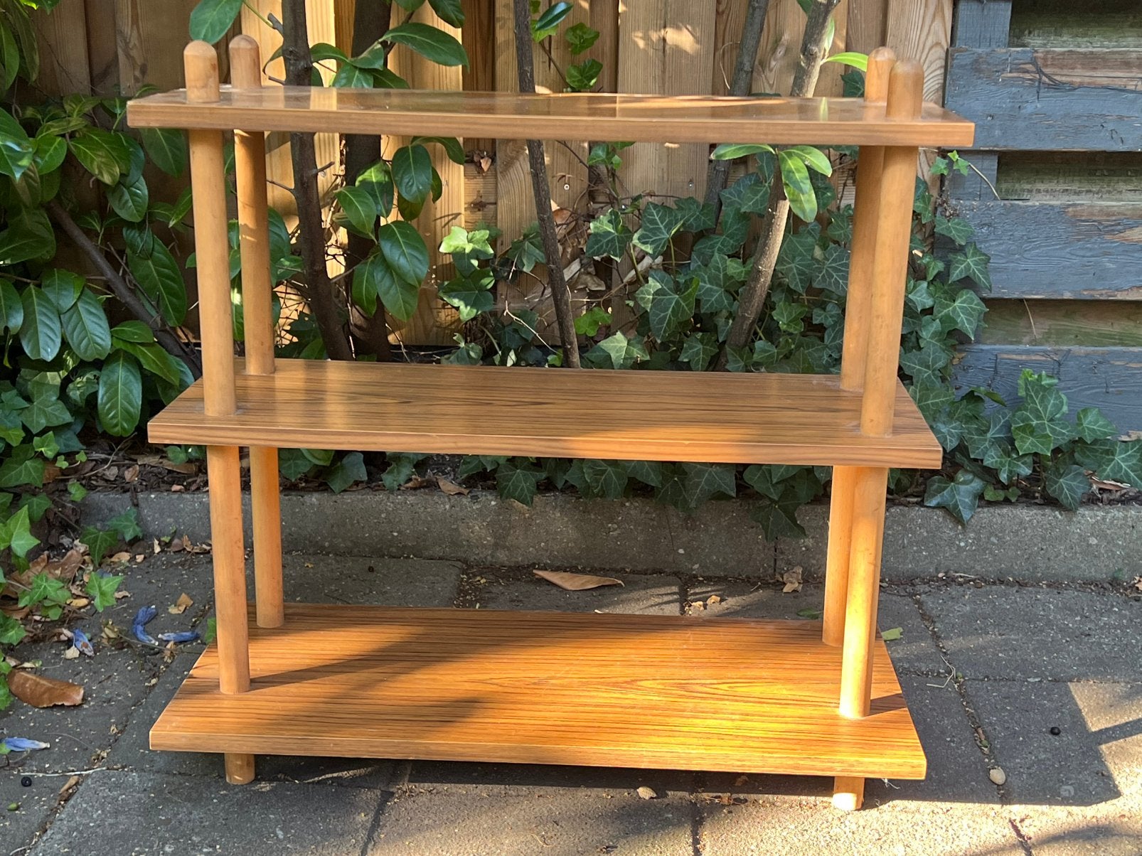 Vintage stokkenkast 70x25x 70 cm hoog formica planken, Ophalen, Huis en Inrichting