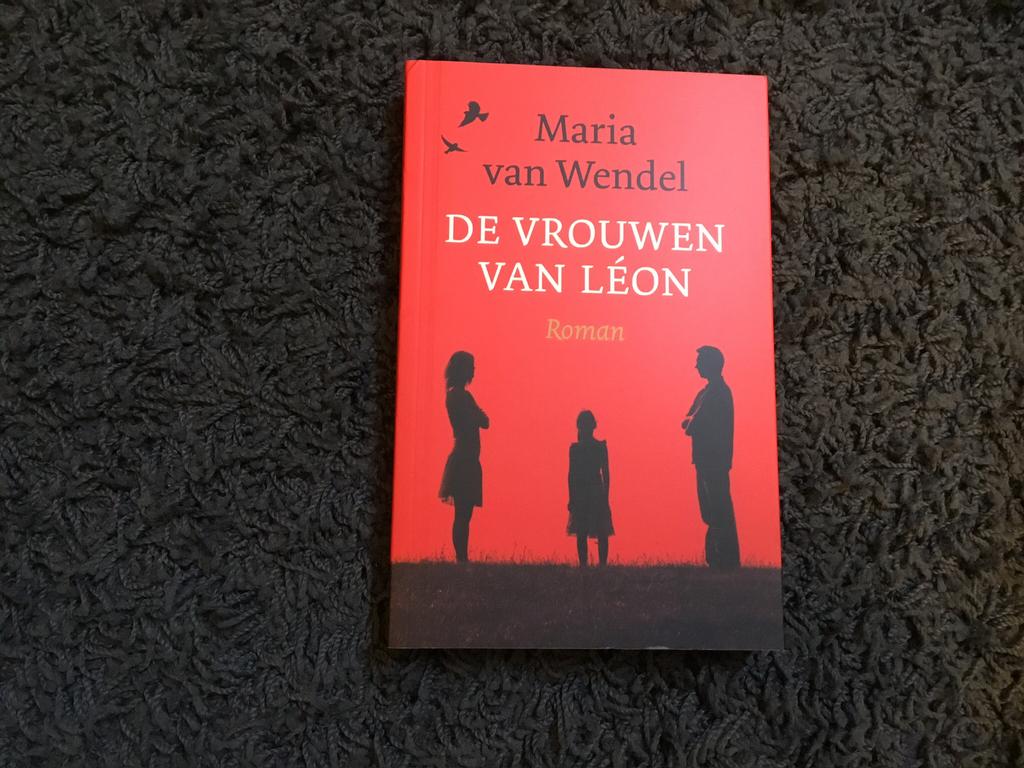 De vrouwen van Léon  Maria van Wendel, Ophalen of Verzenden, Zo goed als nieuw