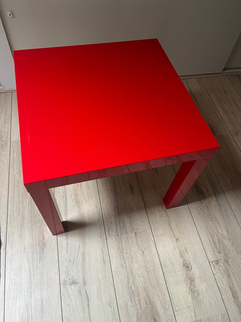 Ikea klein tafeltje 55 x 55 cm rood, Vierkant, 55 tot 75 cm, Zo goed als nieuw, Ophalen