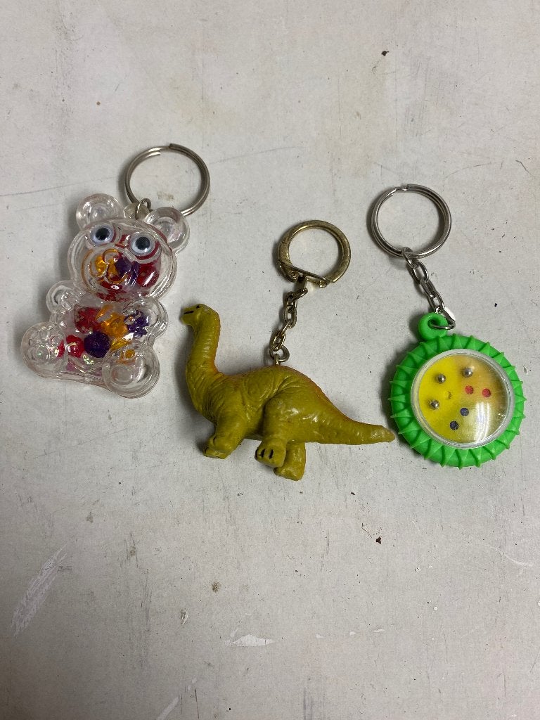 Leuke sleutelhangers: beer, dinosaurus en doolhof, Verzamelen, Sleutelhangers, Gebruikt, Knuffel of Figuurtje, Ophalen of Verzenden