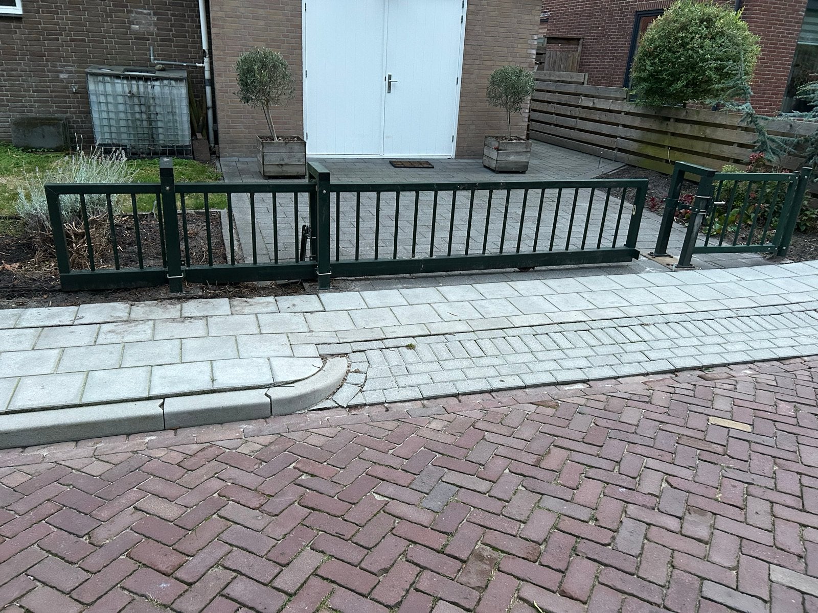 hekwerk met poort, Ophalen, Met poort, Gebruikt, Spijlenhekwerk