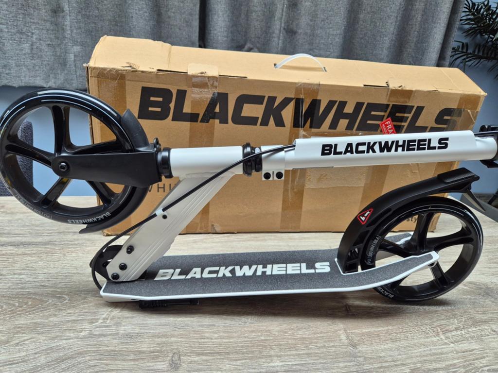 Blackwheels step irio white, Ophalen, Zo goed als nieuw, Gewone step, Blackwheels