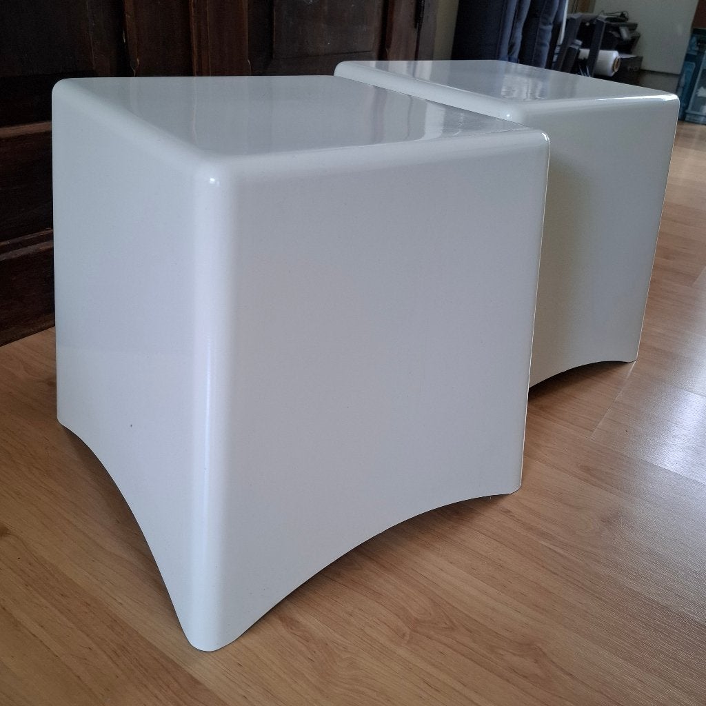 Stapelbare bijzettafel of kruk (2 stuks), Huis en Inrichting, Tafels | Bijzettafels, Ophalen, Minder dan 45 cm, Gebruikt, Vierkant