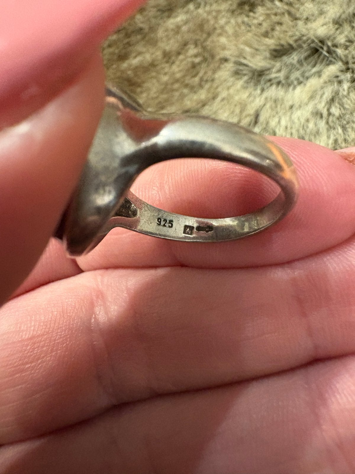 Zilveren ring met hematiet steen - Maat 17-18, Gebruikt, Verzenden, 17 tot 18, Dame of Heer