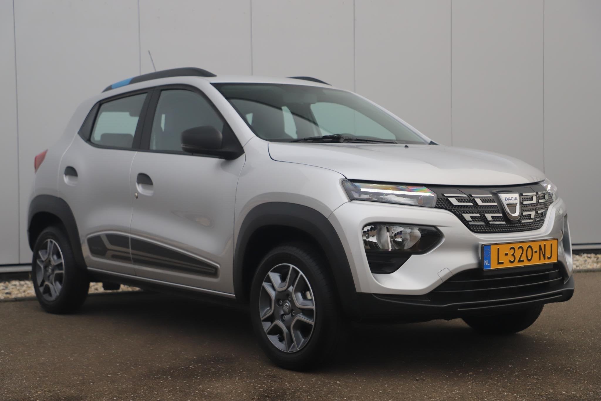 Dacia Spring Business 27 kWh Automaat Leder Navigatie Camera, Auto's, Gebruikt, 920 kg, 30 €/maand, Autotrust