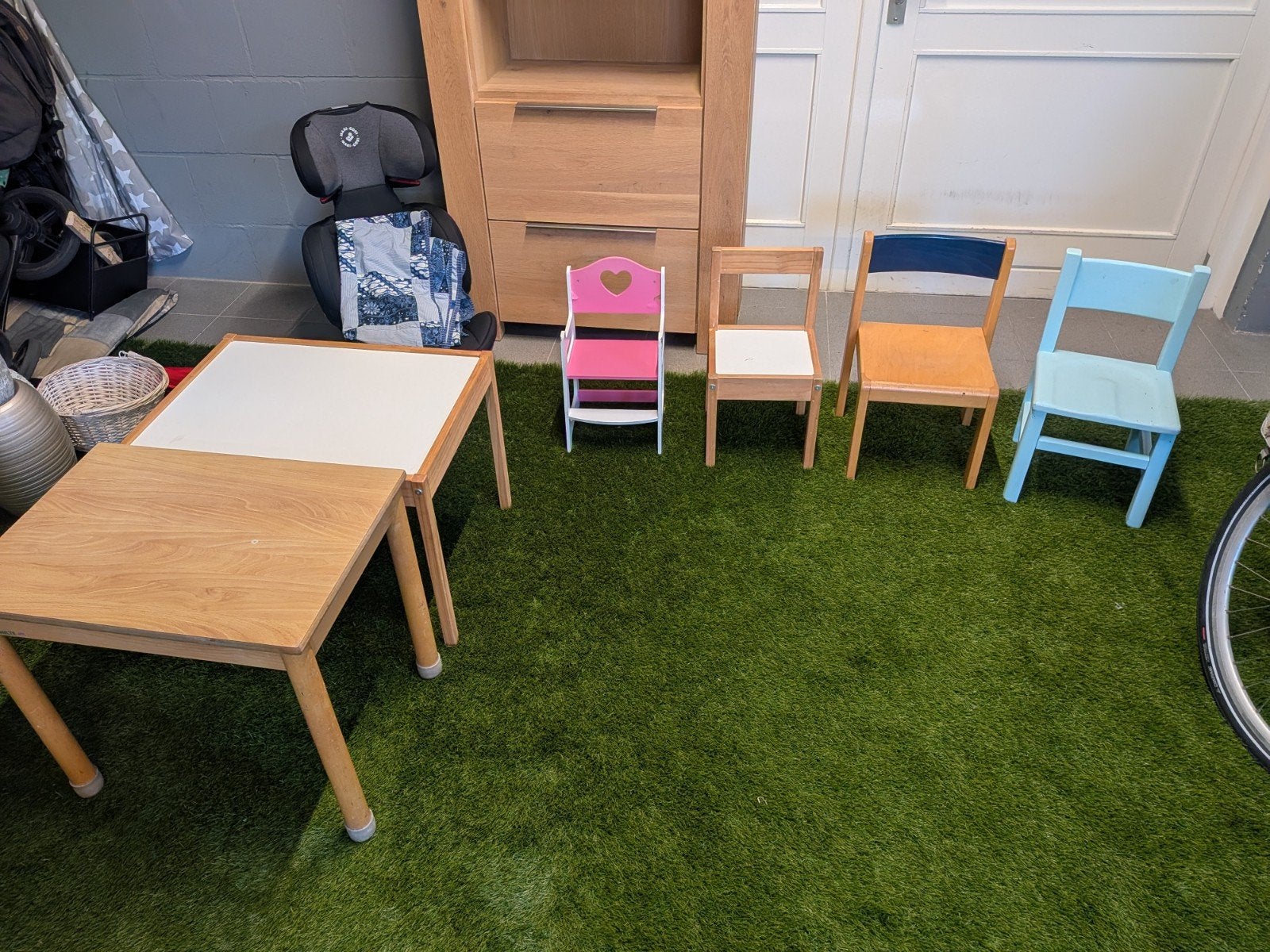 Kindertafels en stoelen set - Ideaal voor speelhoek, Ophalen, Gebruikt, Tafel(s) en Stoel(en)