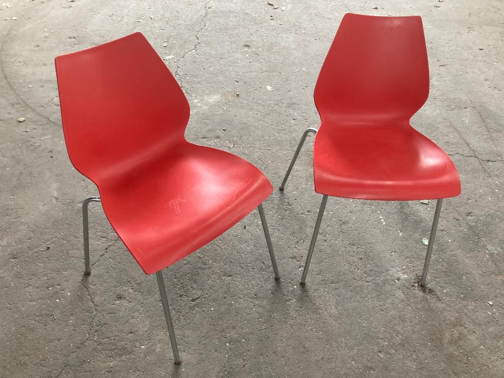 KARTELL Design stoelen zonder armleuning rood, Huis en Inrichting, Ophalen, Kunststof, Gebruikt, Twee