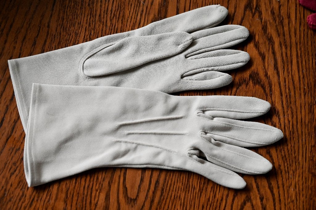Oude handschoenen, Antiek en Kunst, Ophalen of Verzenden