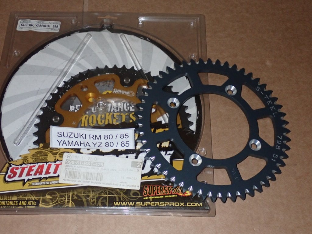 Suzuki RM Yamaha YZ 80 85 Achter Tandwiel 51T - 2 Stuks, Motoren, Verzenden