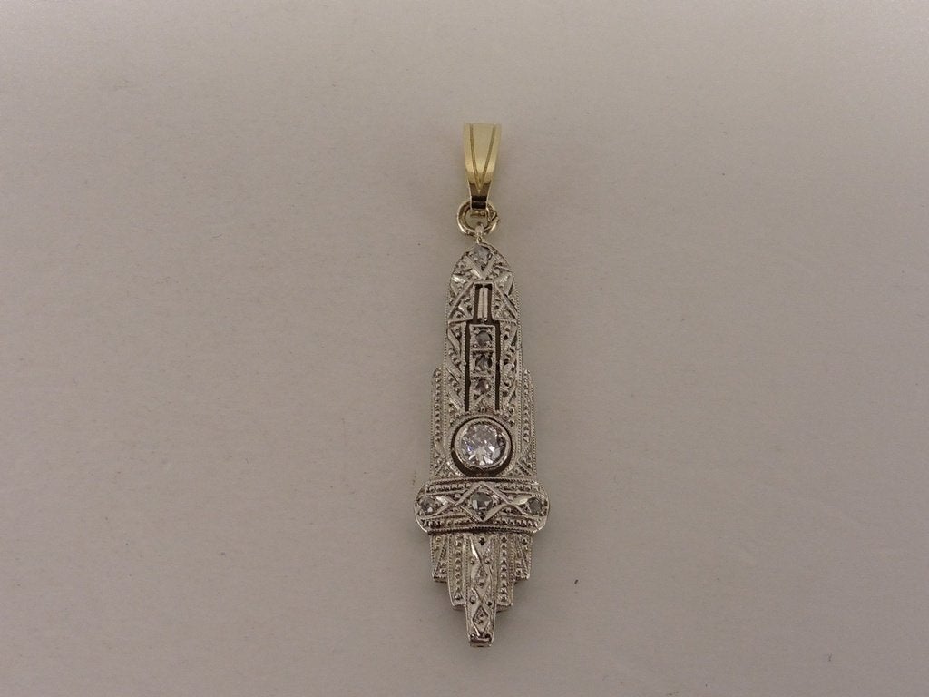 Gouden hanger met diamant                                G31