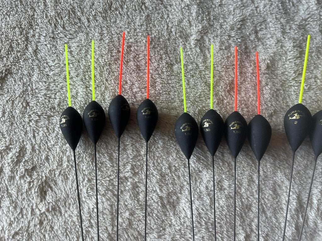 adv 82 / NIEUW serie 12 dobbers TUBERTINI, Ophalen of Verzenden, Nieuw, Dobber of Lood