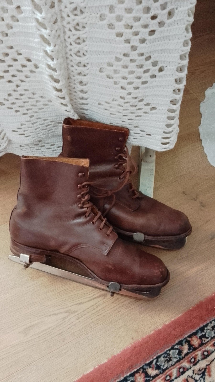 Oude dames schaaten, Ophalen of Verzenden