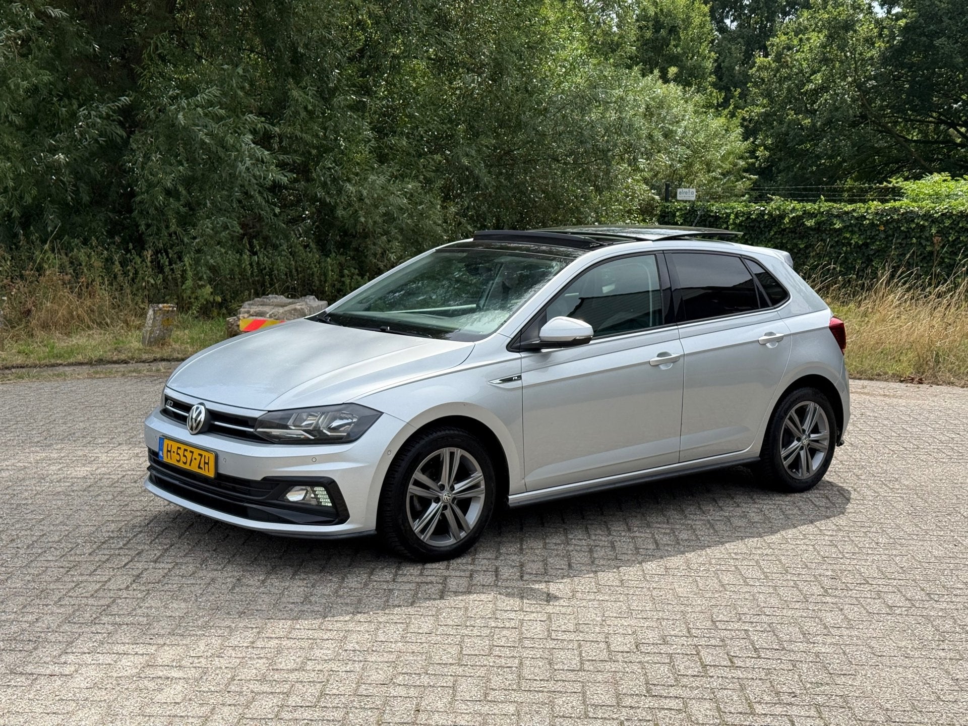 Volkswagen Polo 1.0 TSI Highline R-LINE I PANO I DSG I CLIMA, Auto's, Gebruikt, Euro 6, 95 pk, 49 €/maand