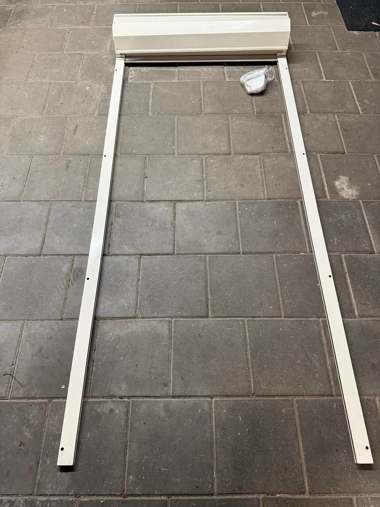 Gebruikt rolluik voor een deur, Doe-het-zelf en Verbouw, Rolluiken, Ophalen, Gebruikt, 200 cm of meer, Minder dan 100 cm