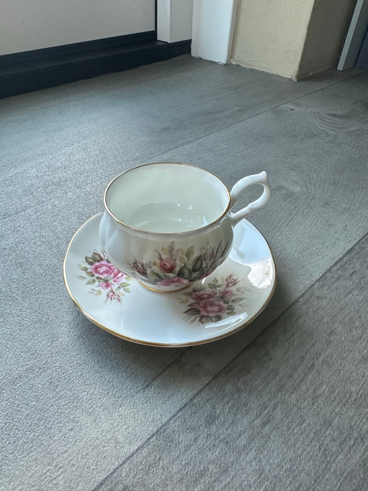 Vintage Springfield Rose China Kop en Schotel - Made in Engl, Antiek en Kunst, Ophalen