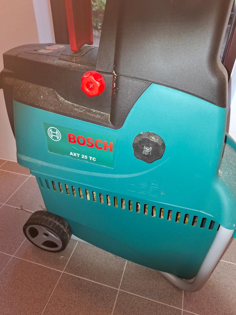Bosch hakselaar/versnipperaar, Tuin en Terras, Ophalen, Gebruikt, BOSCH, Met opvangbak