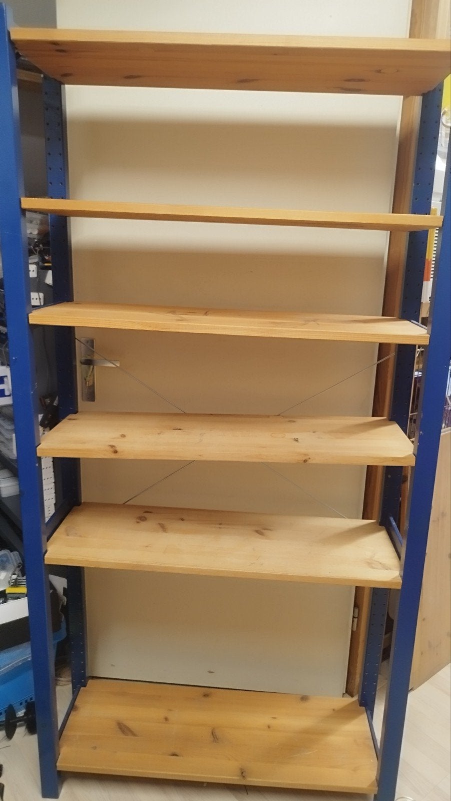 Stevige stellingkast van ivar. met houten planken, Ophalen, Gebruikt