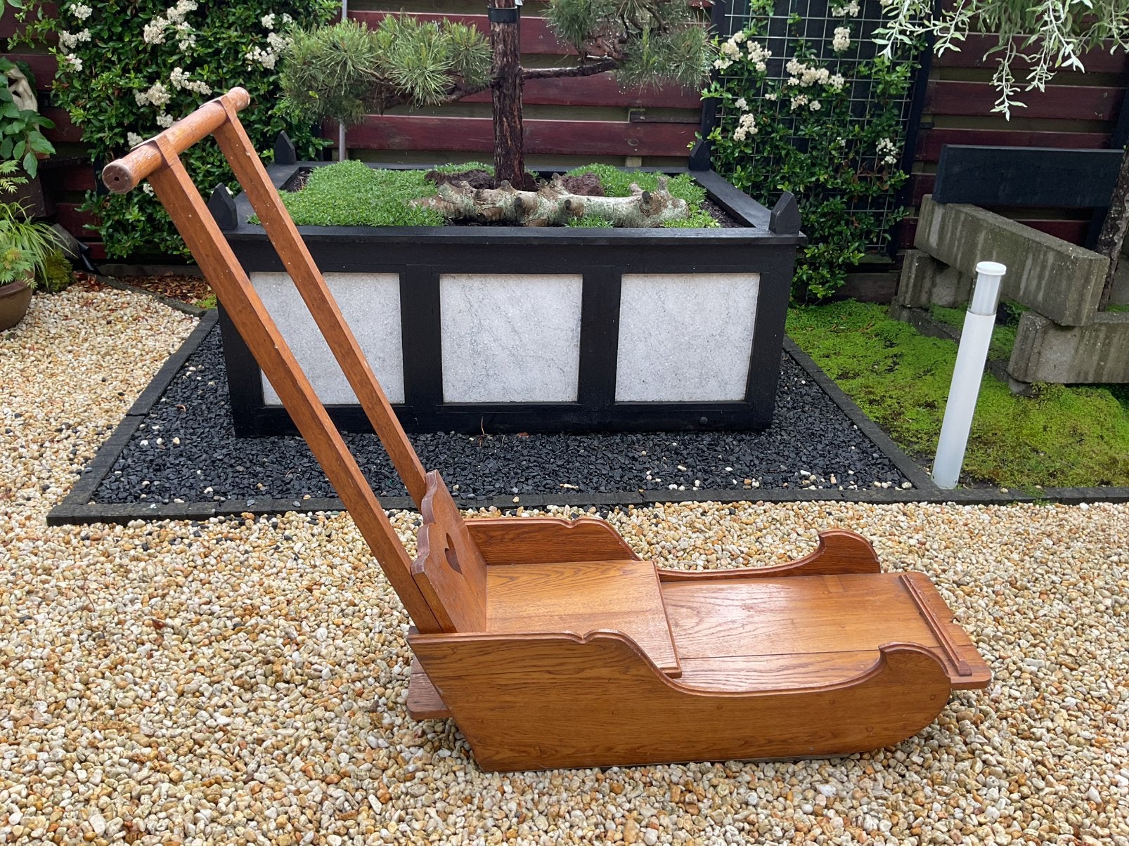 Antieke houten slee met duwstang - Decoratief, Ophalen of Verzenden