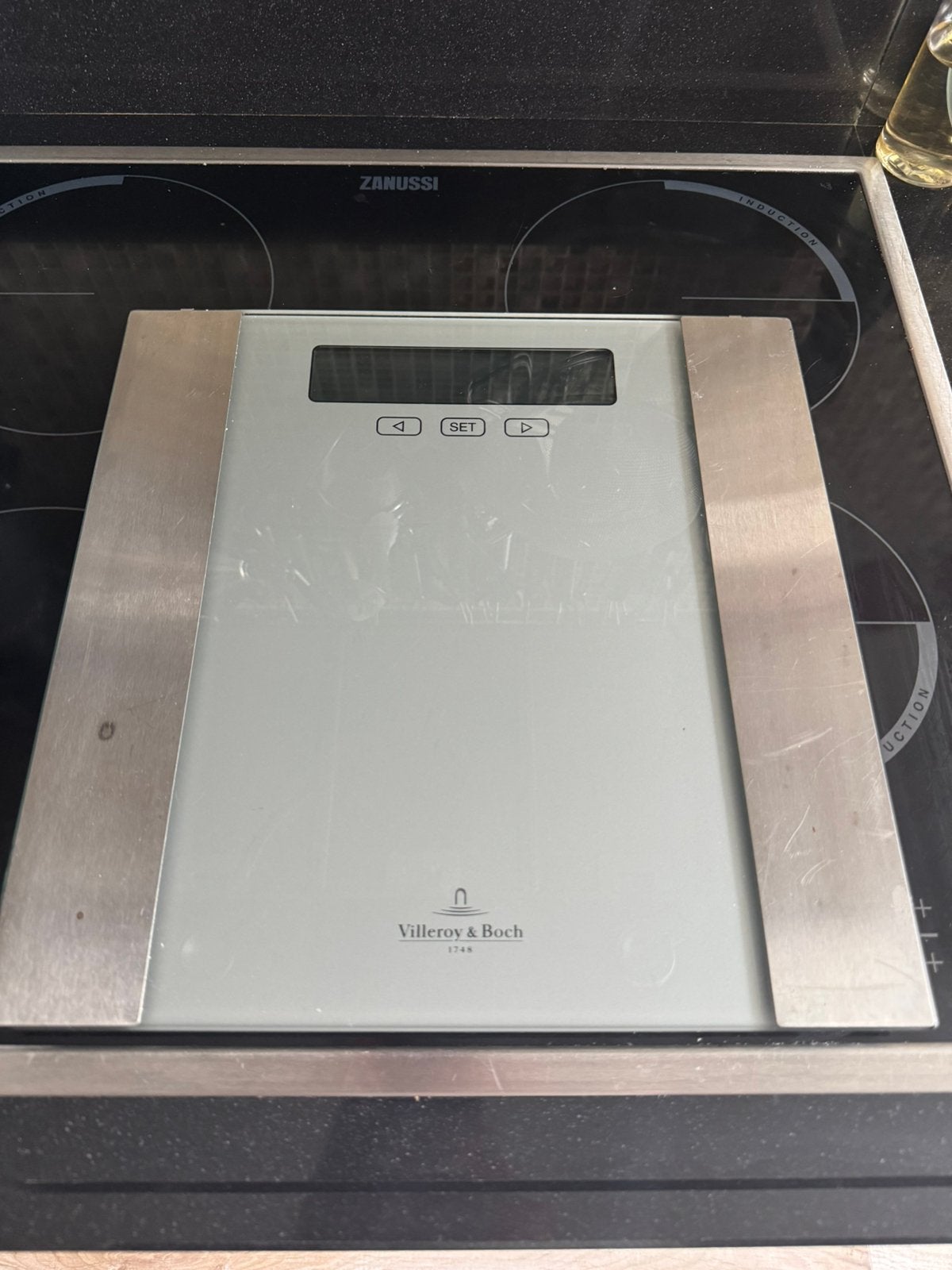 Villeroy & Boch personen weegschaal, Ophalen, 1 tot 500 gram, 100 kg of meer, Zo goed als nieuw