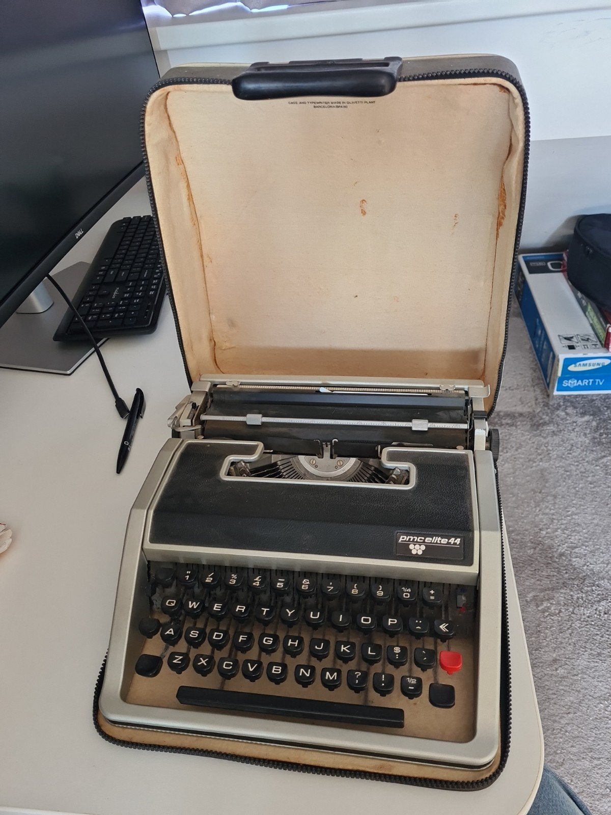 Olivetti PMC Elite 44 typemachine met koffer, Diversen, Typemachines, Ophalen of Verzenden
