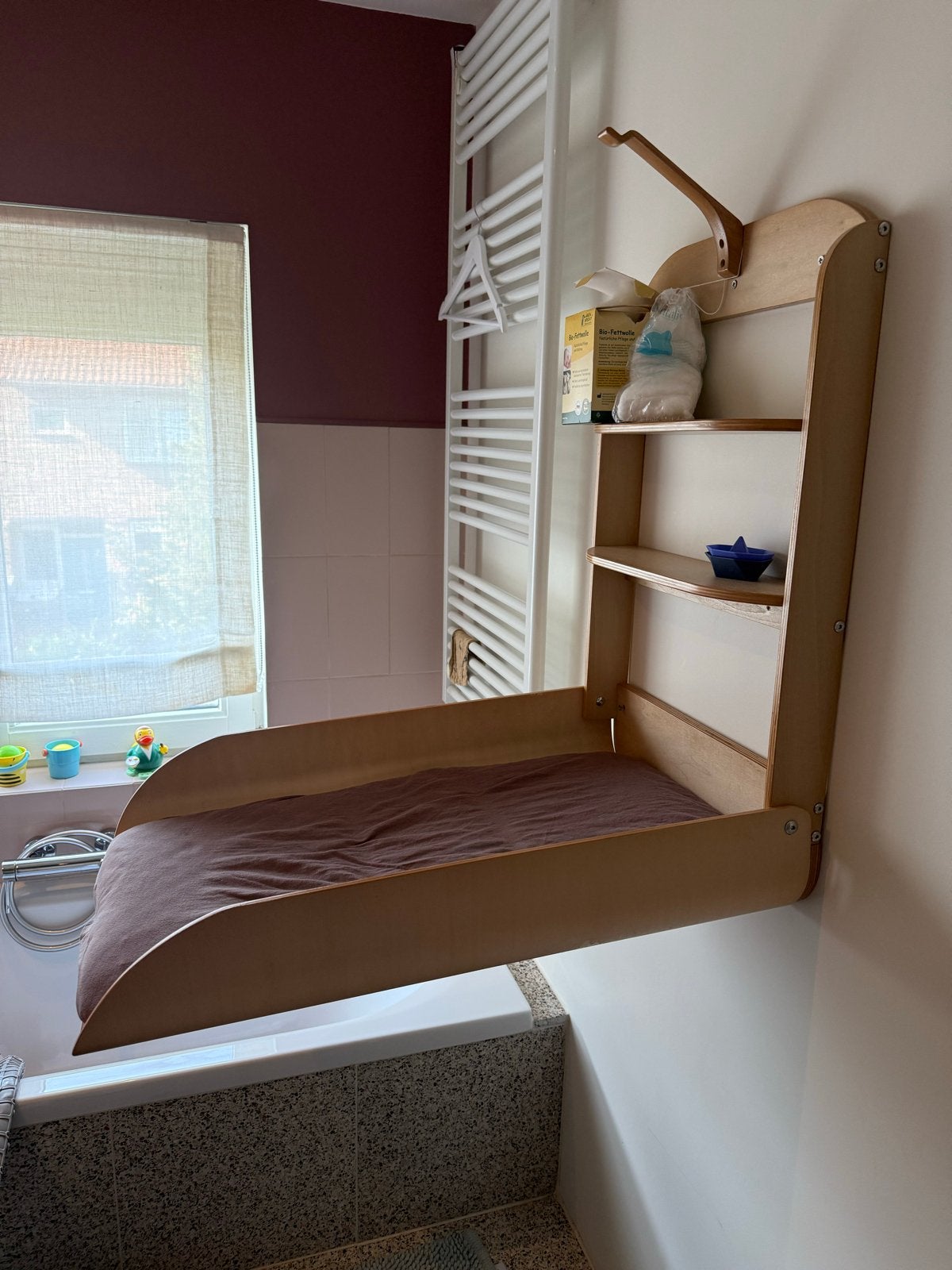 roba Wandcommode - Opklapbaar hout naturel + mat, Kinderen en Baby's, Ophalen, Minder dan 75 cm, Zo goed als nieuw, Opstaande rand
