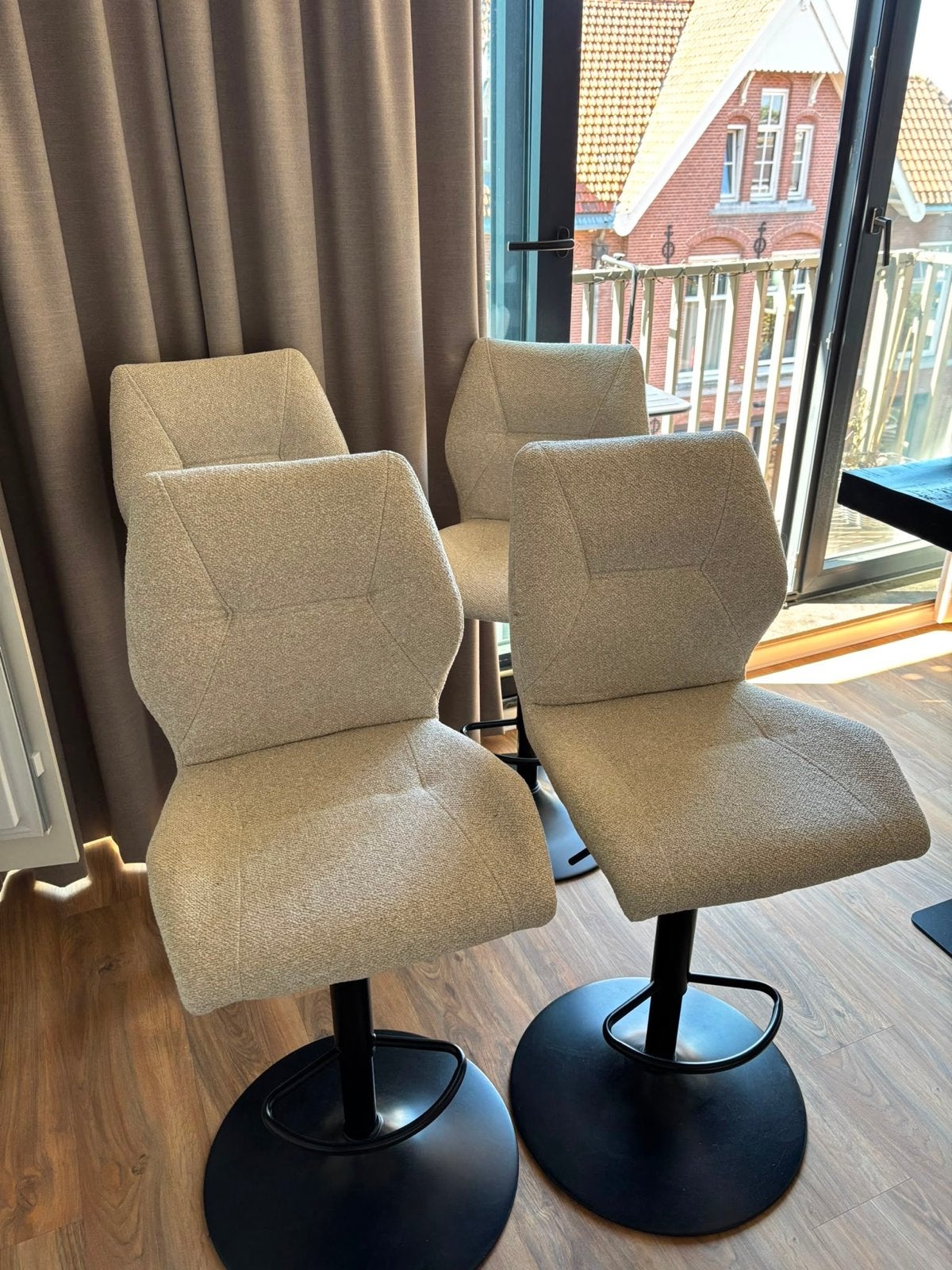 4 barkrukken type Jesse van Leenbakker, Ophalen, In hoogte verstelbaar, Zo goed als nieuw, 90 cm of meer