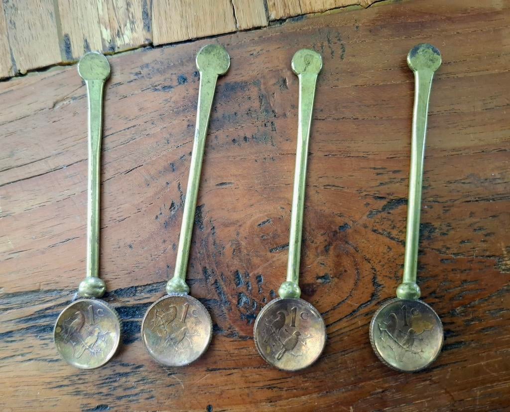 Set van 4 lepeltjes met Zuid-Afrikaanse munten, Ophalen of Verzenden