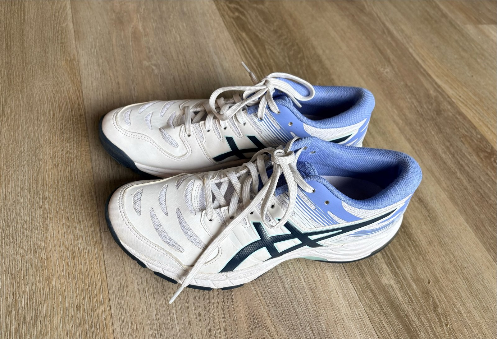 ASICS Sportschoenen - Wit/Blauw 42,5, Kleding | Dames, Schoenen, Gedragen, Sportschoenen, Wit, Ophalen of Verzenden