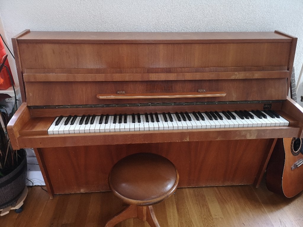 Piano GERESERVEERD tot maandagavond 14/9, Muziek en Instrumenten, Ophalen, Gebruikt, Bruin, Piano