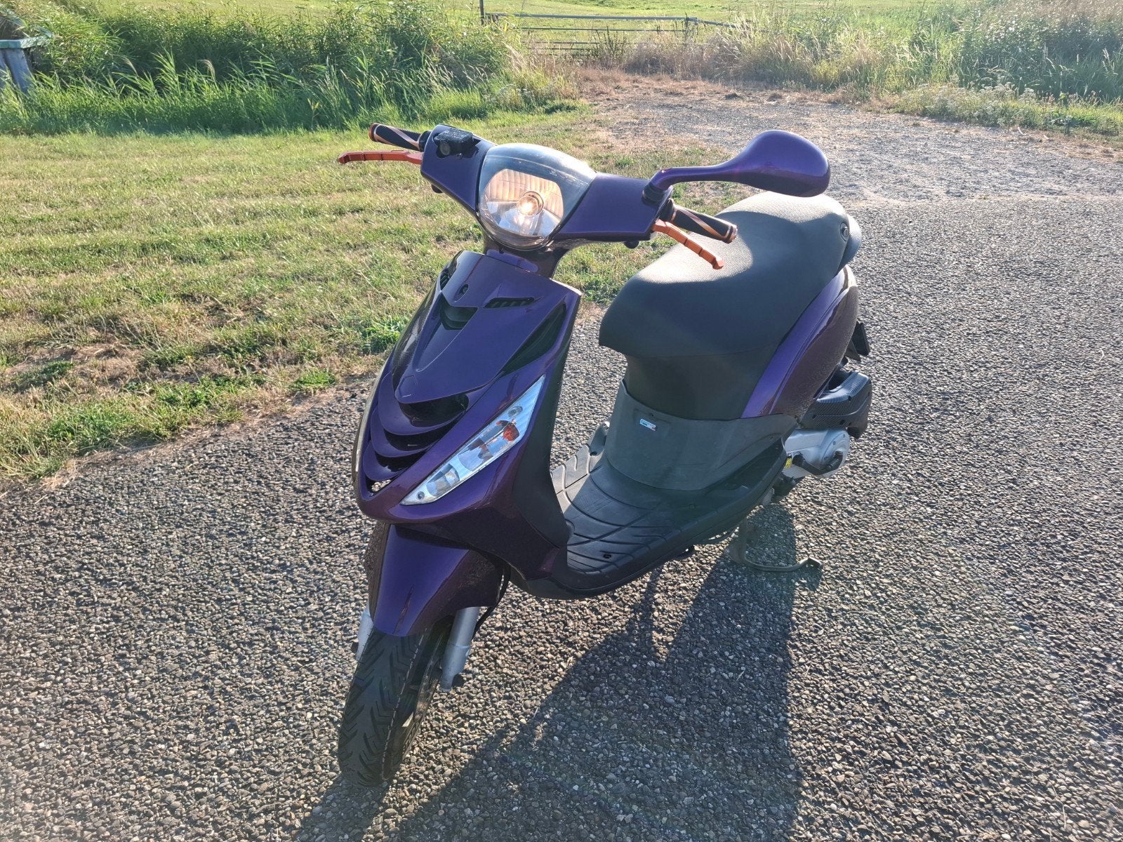 Zip scooter - rijdt perfect, 65 km/u (aanpasbaar naar 75), Maximaal 45 km/u, 0 versnellingen, 50 cc, Ophalen