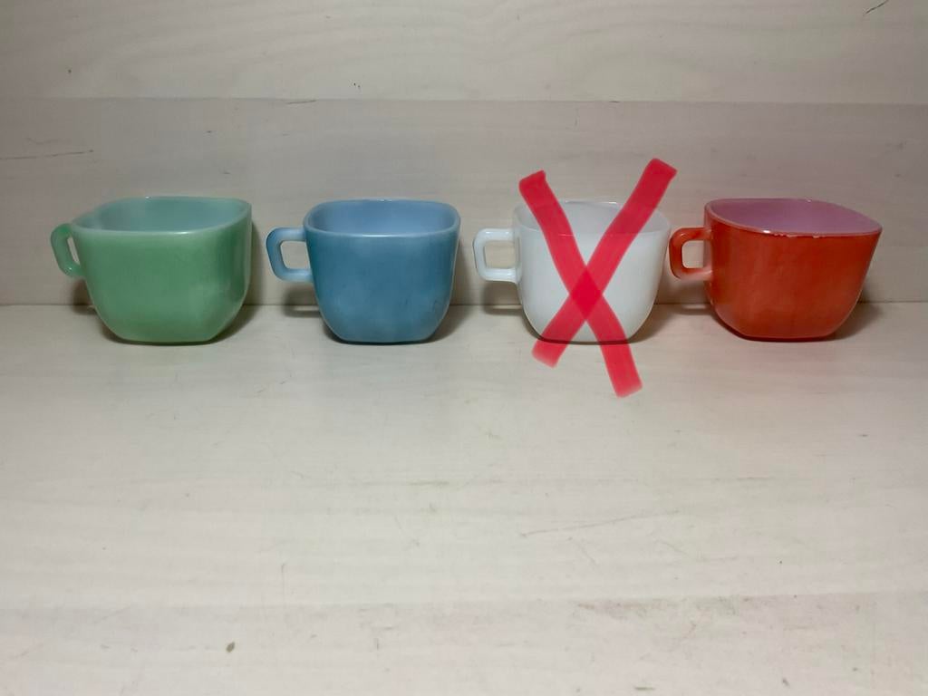 Drie Arcopal Opale soepkoppen in verschillende kleuren, Ophalen of Verzenden, Gebruikt