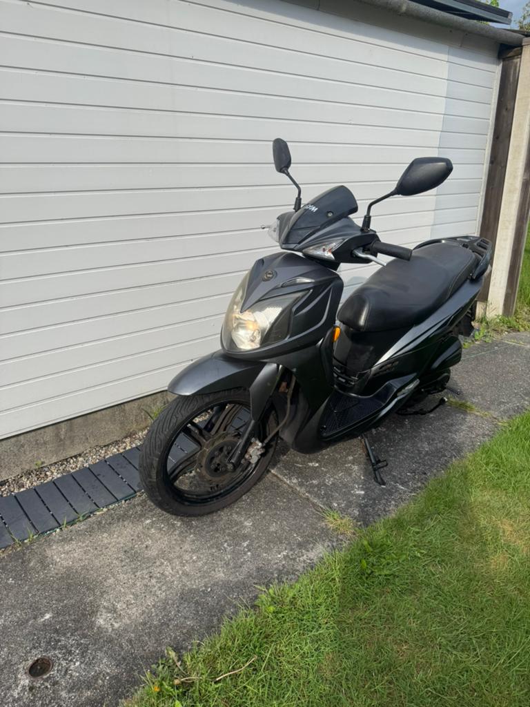 Nette scooter te koop, Fietsen en Brommers, Scooters | SYM, Zo goed als nieuw, Overige modellen, Benzine, Ophalen