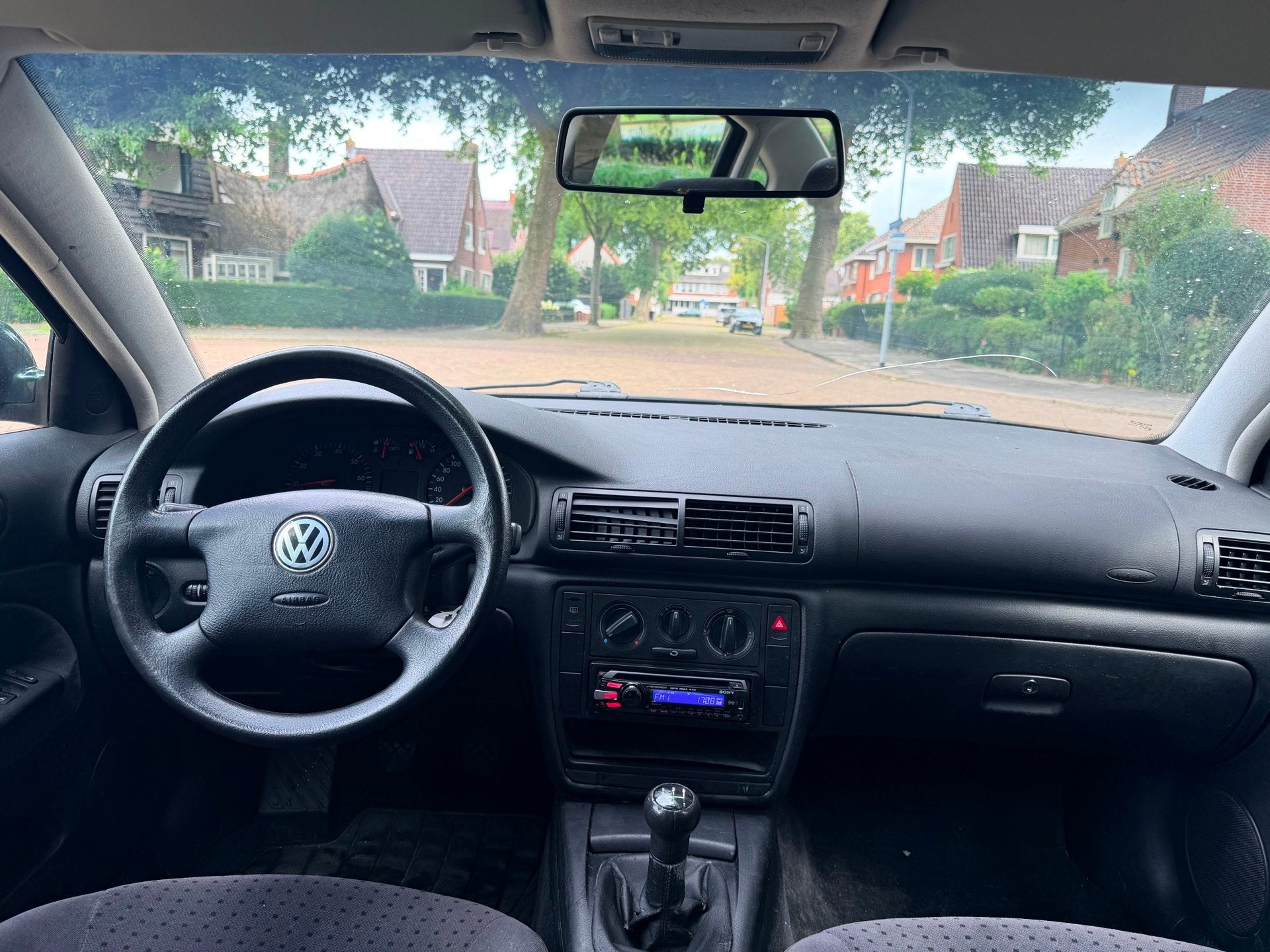 Foto 12 van Volkswagen Passat 1.8 | Elek.Pakket | Trekhaak | NAP!
