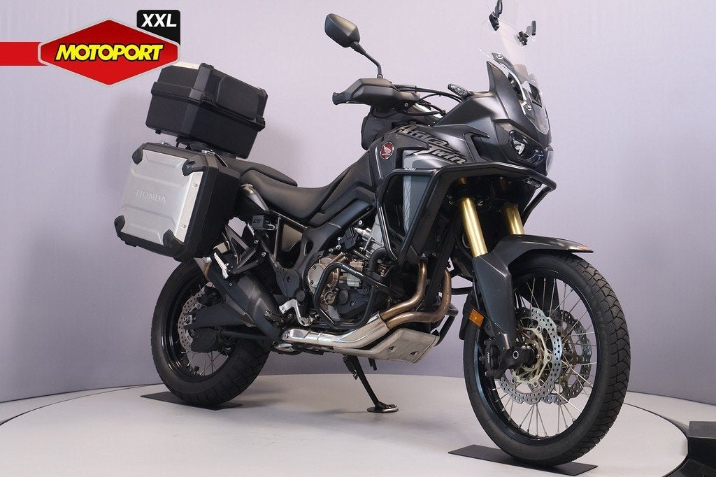 Honda CRF 1000 AFRICA TWIN DCT (bj 2017), Motoren, Honda Motor Europe Ltd, Bedrijf, Toermotor, Customer.service@honda-eu.com