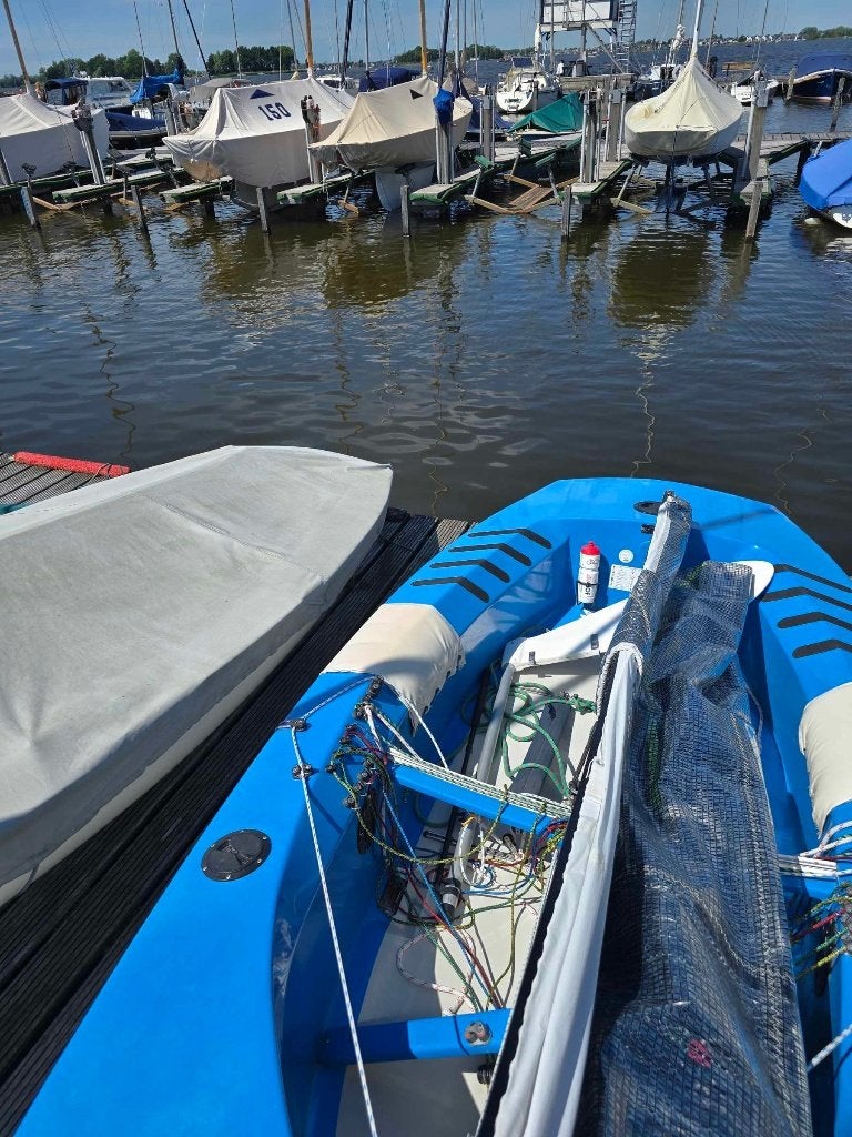 Blauwe Finn (incl. Trailer), Watersport en Boten, Open zeilboten, Ophalen, Gebruikt, Polyester, Inclusief zeilen