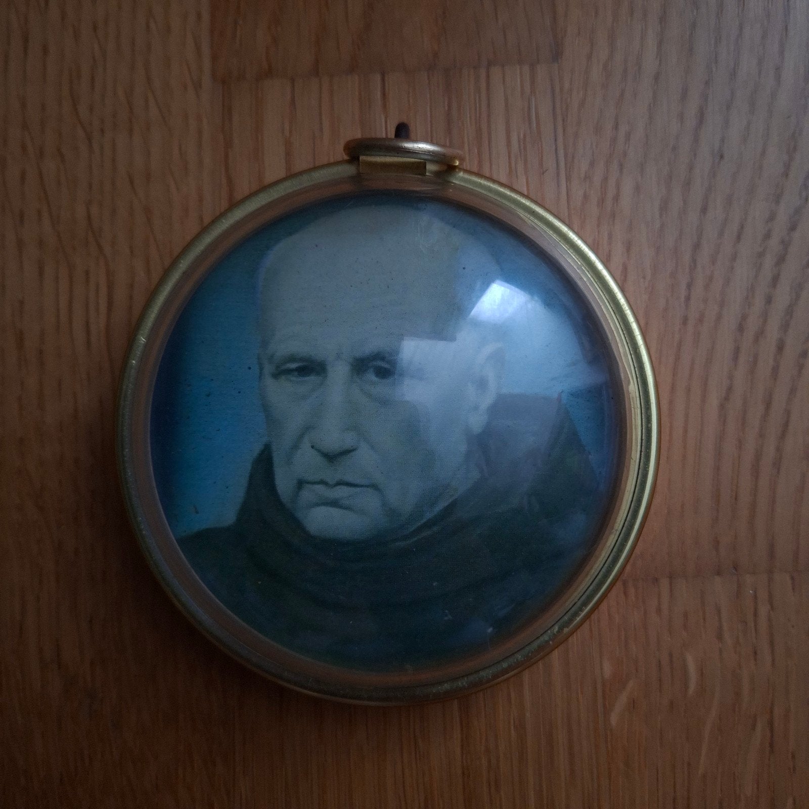 Oude ingelijste foto van een monnik, Ophalen of Verzenden