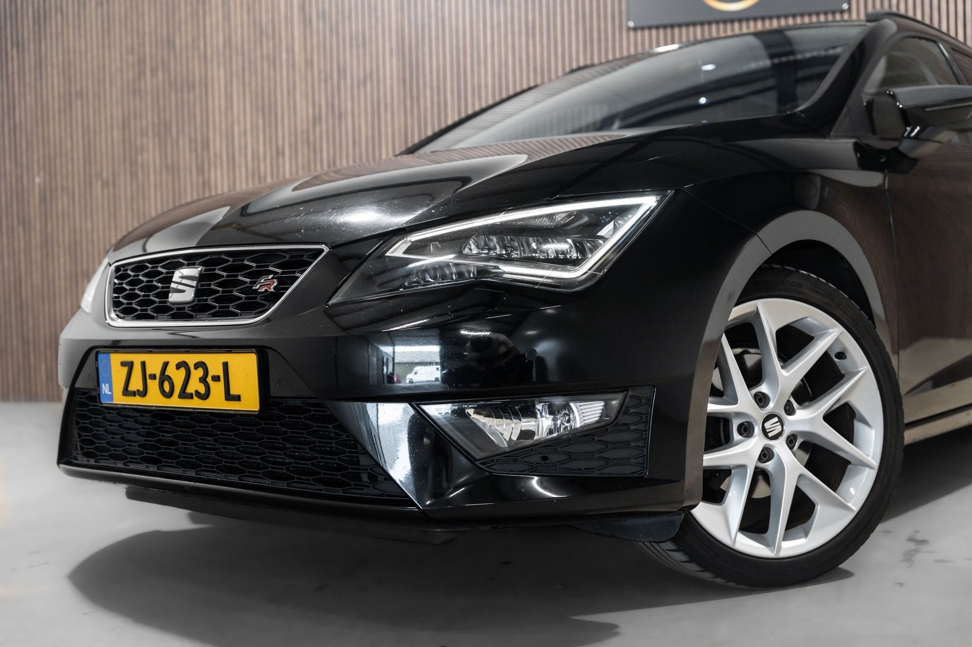 Seat Leon ST 1.4 EcoTSI FR Led Pano Navi PDC Stoelverwarming, Auto's, Seat, Dealer onderhouden, Gebruikt, 4 cilinders, 150 pk