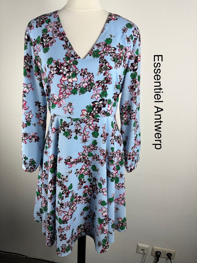 Essentiel Antwerp Jurk  (mt: 40) 22,1/422, Maat 38/40 (M), Blauw, Ophalen of Verzenden, Zo goed als nieuw