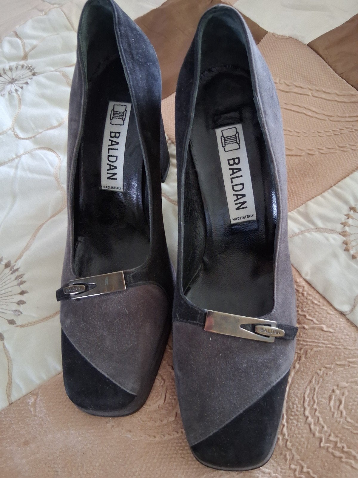 BALDAN suède pumps met blokhak, maat 37, Pumps, Ophalen of Verzenden, Grijs, Gedragen