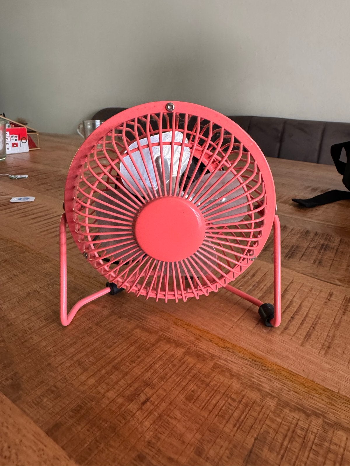 Hema USB Tafelventilator - Koraalrood, Ophalen of Verzenden, Zo goed als nieuw, Tafelventilator