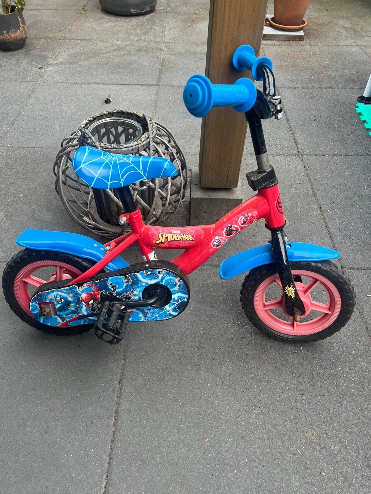 Kinderfiets spiderman, Fietsen en Brommers, Fietsen | Kinderfietsjes, Ophalen, Zo goed als nieuw, Minder dan 16 inch