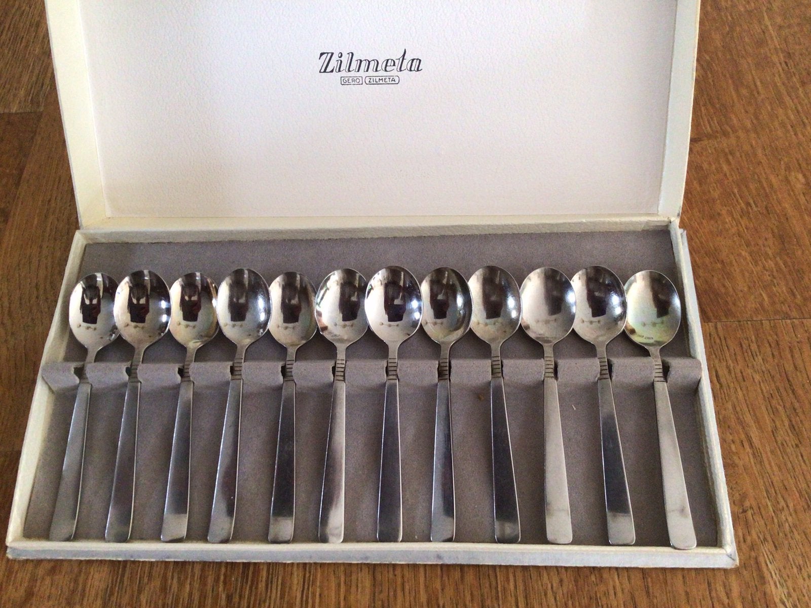 12x VERZILVERDE LEPELS IN ORIGINELE DOOS, Antiek en Kunst, Ophalen of Verzenden