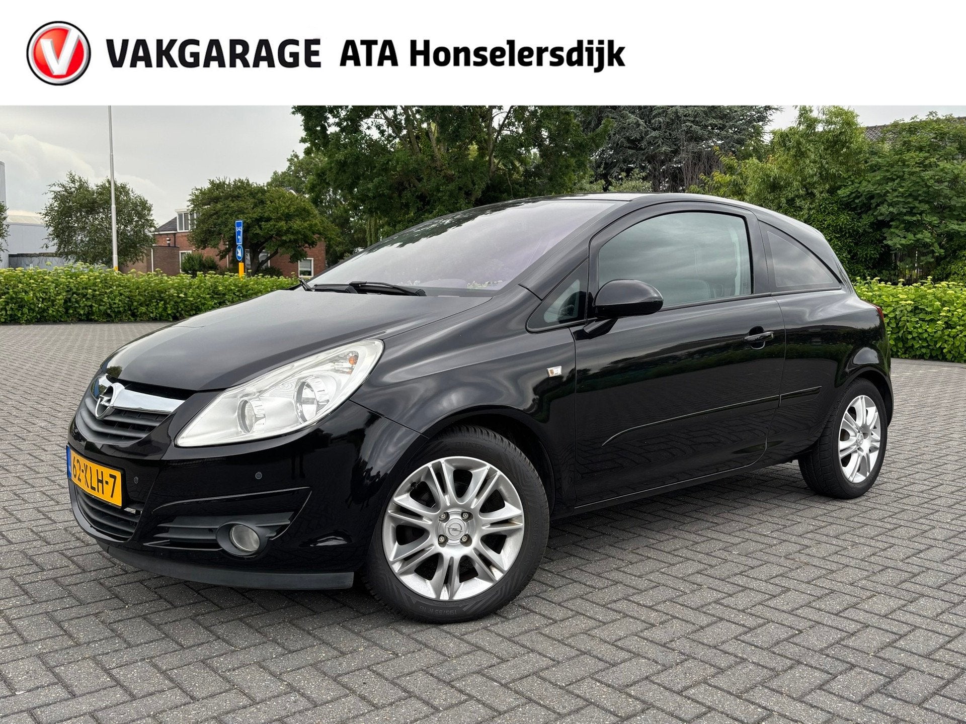 Opel Corsa 1.4-16V Cosmo | Automaat | Cruise control | Clima, Auto's, 15 km/l, Gebruikt, 4 cilinders, Leder en Stof